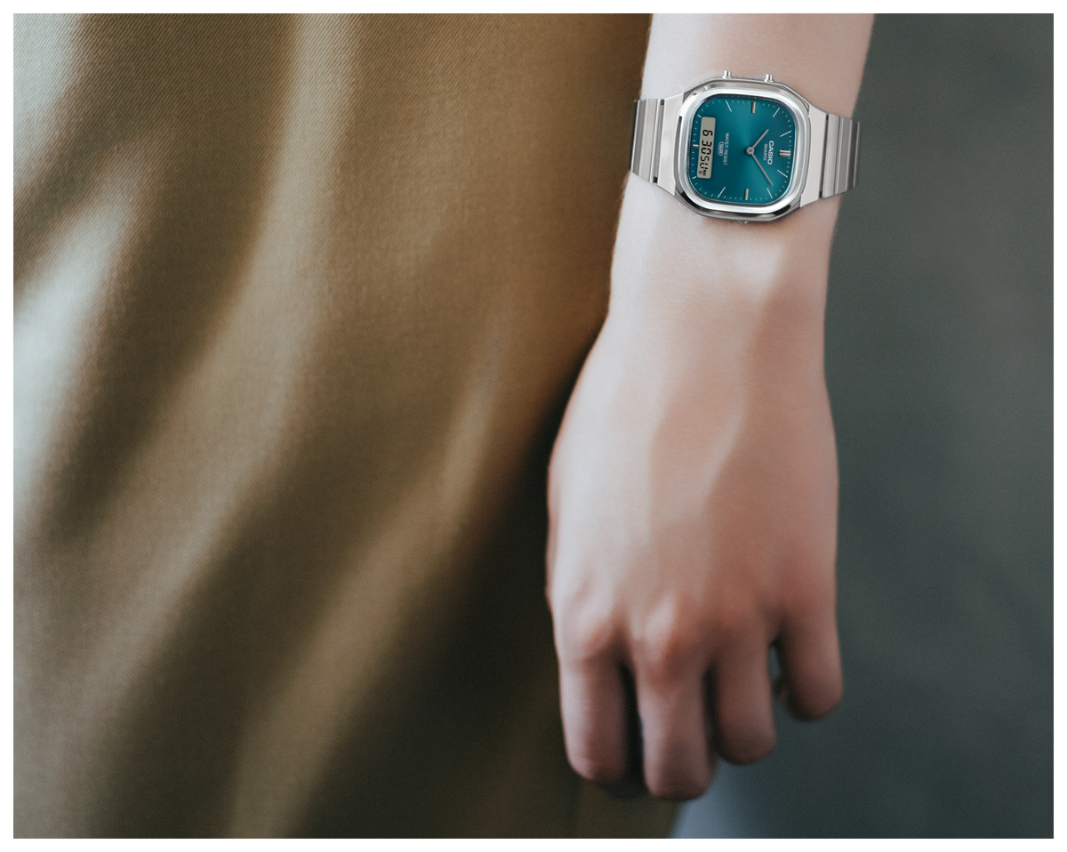 Retro Unisex WR - AQ-240E-3ADF