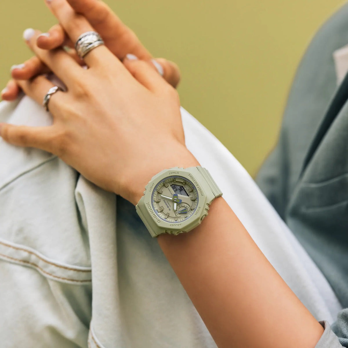 G-Shock Womens 200m Carbon Core - GMA-S2100BA-3ADR