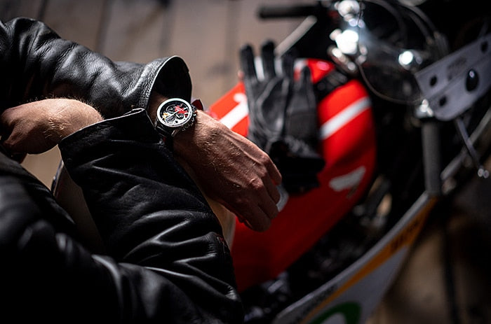 Edifice Mens 100m Honda Racing Solar - EQS-930HR-1ADR